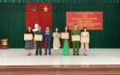 Đảng bộ xã Quảng Hùng: Tổ chức trao huy hiệu Đảng và tổng kết công tác Đảng năm 2023, triển khai nhiệm vụ năm 2024.
