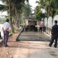 Ra quân tổng vệ sinh môi trường và làm đường giao thông nông thôn xây dựng nông thôn mới.